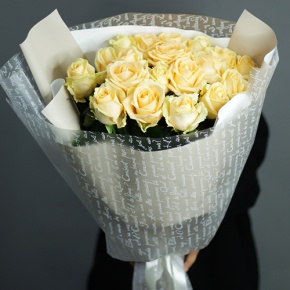 Букет из 19 роз Аваланж (70 см) в Химках