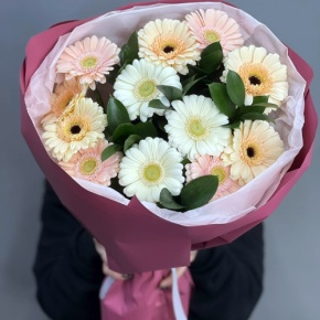 Букет из 13 белых гербер микс в Химках