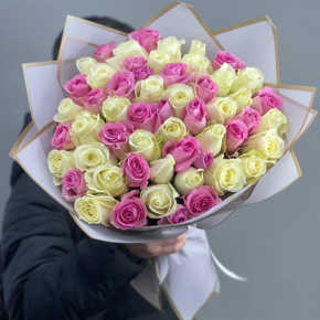 Букет из 51 розы микс  (40 см) в Химках