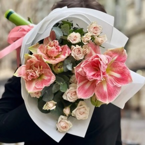 Букет "Анель" из амариллисов и кустовых роз в Химках