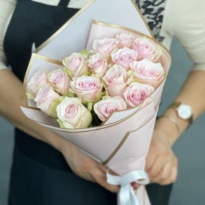 Букет из 15 пудровых роз Кения (40 см) в Химках