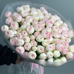 Букет из 25 кустовых пионовидных роз Мэнсфилд парк (50 см) в Химках