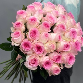 Букет 25 пионовидных роз Эквадор (60 см) в Химках