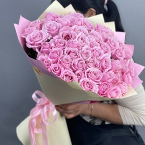 Букет из 51 пастельной розы Аваланж (60 см) в Химках