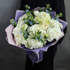 Букет из Голландских гортензий и ранункулюсов в Химках