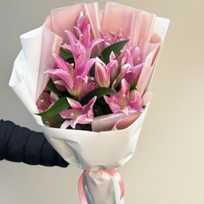 Монобукет из 9 ароматных розовых лилий в Химках