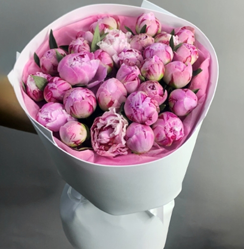 Букет из 29 пионов Сара Бернар в Химках